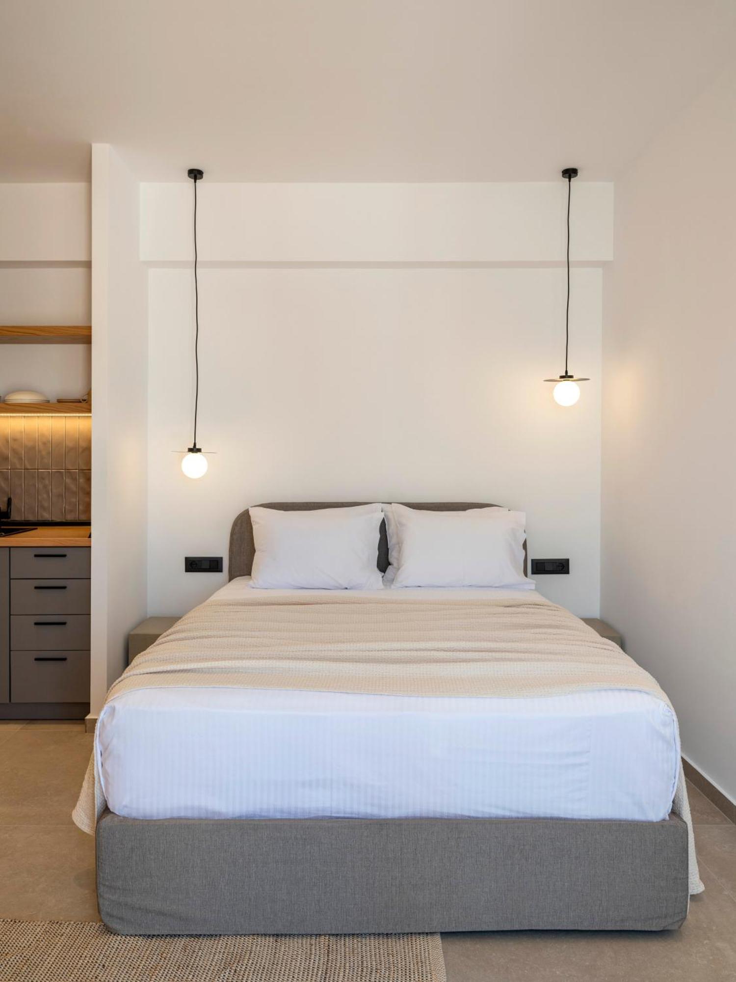 Anemelia Way Of Living Aparthotel Naousa  Exterior photo